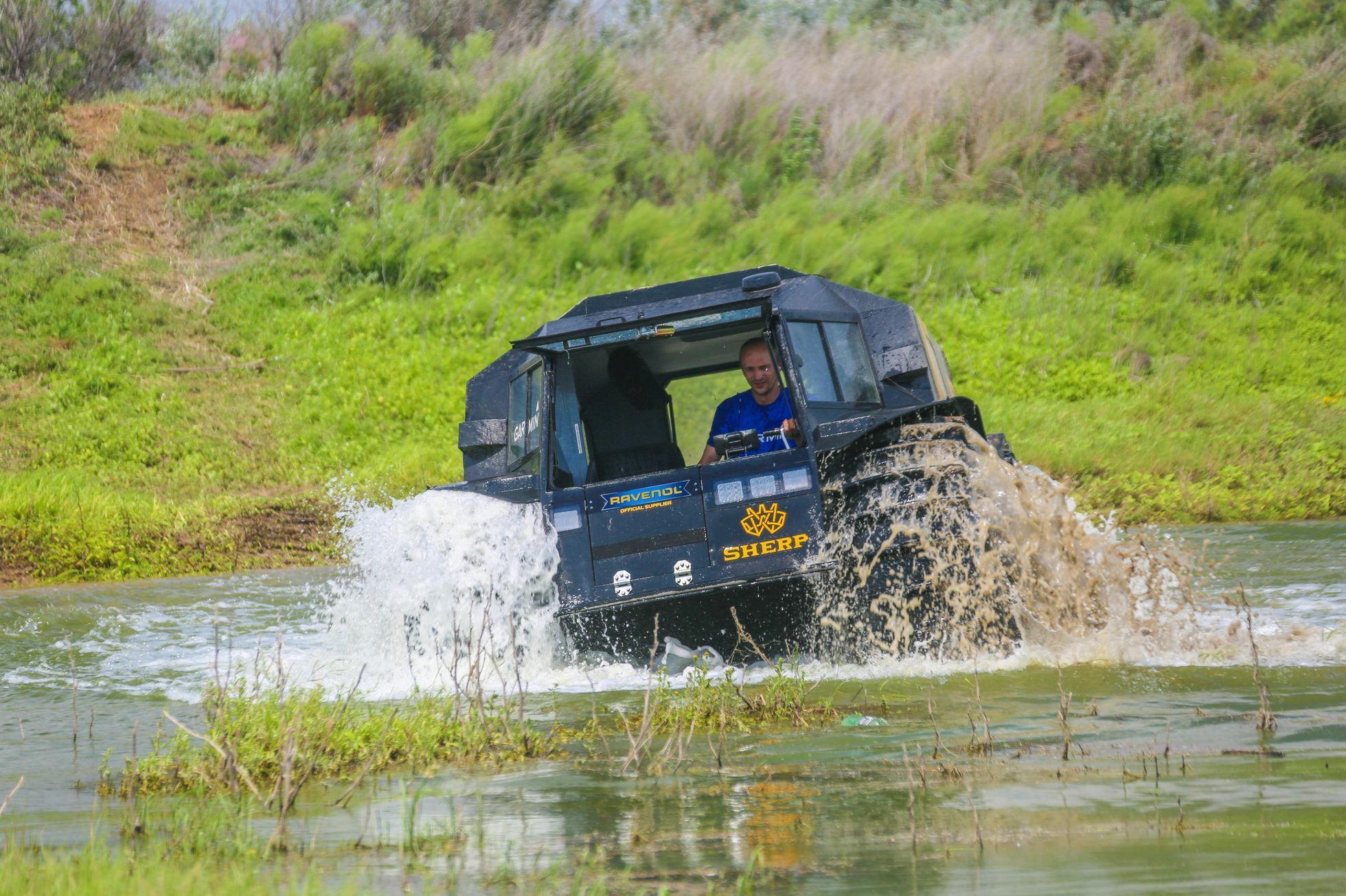 Sherp ruský off-road