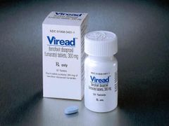 Lék Viread a jeho odvozeniny umožňují přežít pacientům s HIV.