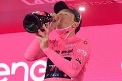 Tao Geoghegan Hart vyhrál poprvé Giro, Černý dojel v závěrečné časovce šestý