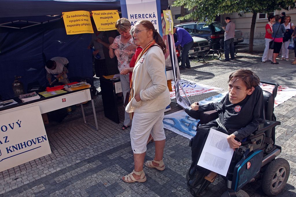 Protestní shromáždění Stop vládě