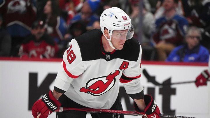 Skoro nulová šance, že se ještě vyplatí. Z opěvovaného Čecha je v NHL přítěž; Zdroj foto: ČTK