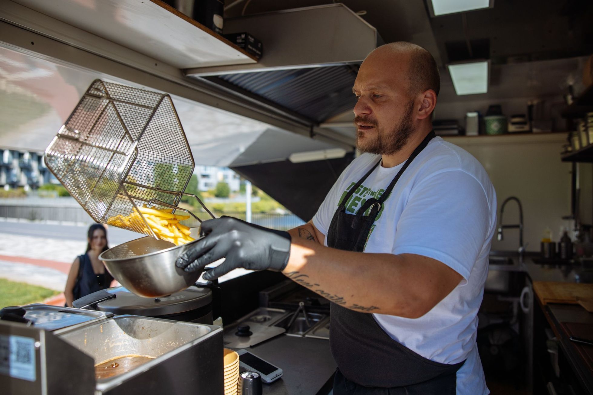 PřívYES, přívěs, jídlo, gastronomie, Palmovka, Libeň, burger, quesadilla, street food