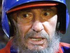 Fidel v baseballové výstroji.