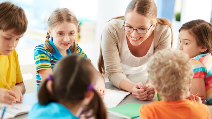 Úkol pro nového ministra. Každý pátý učitel zvažuje podle průzkumu odchod ze školství; Zdroj foto: Shutterstock.com
