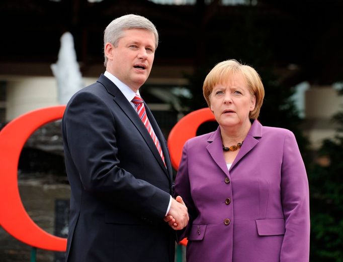 Kanadský premiér Stephen Harper a německá kancléřka Angela Merkelová