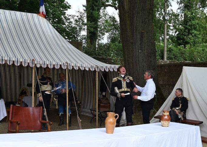 Rekonstrukce bitvy u Waterloo.