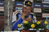 Nicky Pedersen se o radost z třetího vítězství v Grand Prix České republiky podělil ve video chatu se svojí tříletou dcerkou Mikkeline.