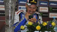 Nicky Pedersen se o radost z třetího vítězství v Grand Prix České republiky podělil ve video chatu se svojí tříletou dcerkou Mikkeline.