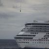 Video: Poškozená loď Carnival Triumph, která zapáchala výkaly tisíců cestujících, konečně dorazila do přístavu v Alabamě.