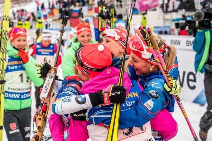 SP v Pchjongčchangu, štafeta Ž: Jessica Jislová, Eva Puskarčíková, Lucie Charvátová a Gabriela Koukalová