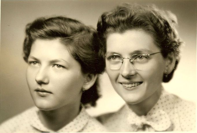 Ludmila Javorová (vpravo) se svou nedávno zesnulou sestrou Marií.