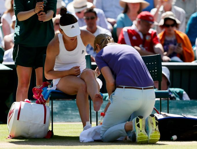 Wimbledon 2014, semifinále: ošetřování Simony Halepové