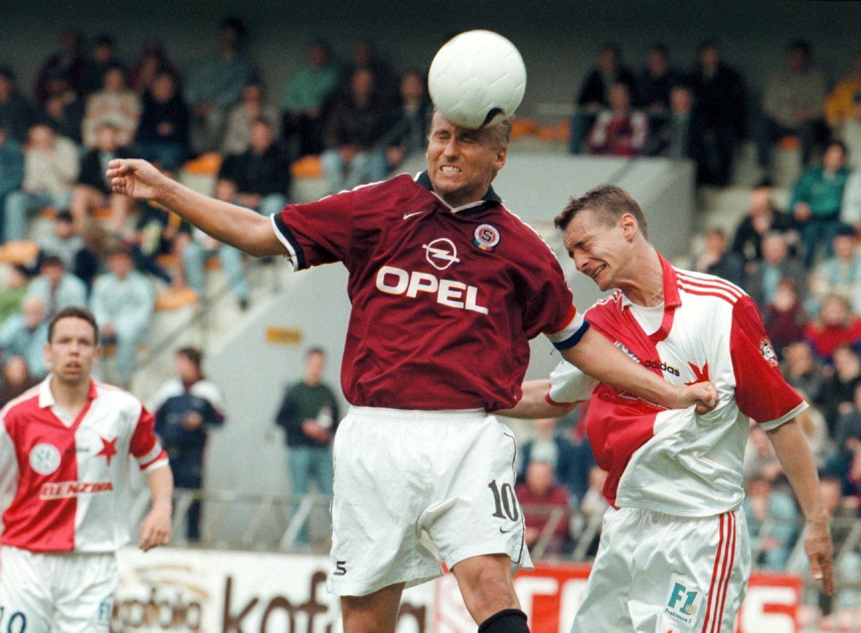 Derby 1999: Siegl a Labant