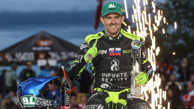 Martin Vaculík slaví triumf v Grand Prix České republiky na ploché dráze 2024