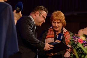 Rozhlasový festival obrazem: Hana Maciuchová, Eva Pilarová i oceněná novinářka Pavla Jazairiová
