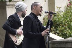 Nekrolog: Chester Bennington byl emocionálně silný zpěvák, v mládí si prošel peklem