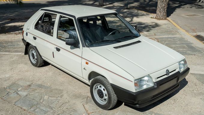 Škoda Favorit s nájezdem 34 km je na prodej v Řecku.