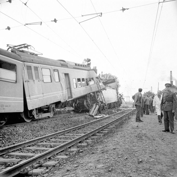 Vážná nehoda vlaků v Praze Hloubětíně si před 55 lety vyžádala 13 životů