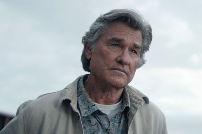 Kurt Russell jako Lee.