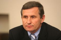 Welfare abuse may cost Czech Deputy PM his job