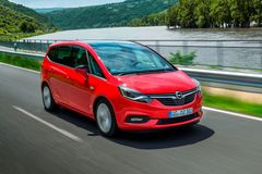 Zafira není vymírající druh. Opel má facelift svého velkoprostorového auta a chystá novou generaci