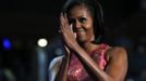 U.S. first lady Michelle Obama gestures after addressing the first session of the Democratic National Convention in Charlotte, North Carolina, September 4, 2012. REUTERS/Eric Thayer (UNITED STATES - Tags: POLITICS ELECTIONS) Published: Zář. 5, 2012, 4:41 dop.