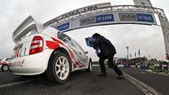 Hvězdy MS rallye - Tomi Gardemeister, Jani Paasonen, Alex Bengué či Janne Tuohino (na obrázku) - se představily v rallyekrosových vozech Škoda Fabia, jejichž představení se neobešlo bez řady technických poruch.