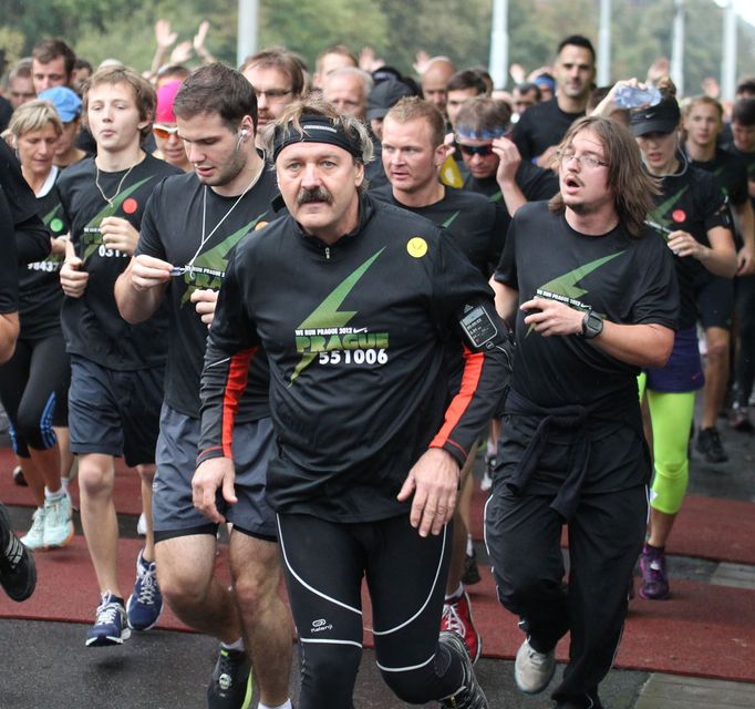 Běžecké závody We Run Prague na 10 km z pražského Podolí.