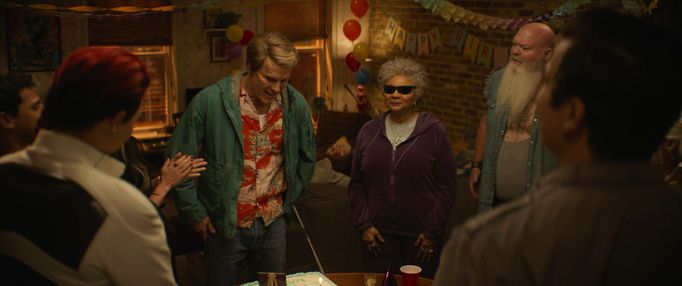 Ryan Reynolds v roli Deadpoola, Leslie Uggams jako Blind Al a Randall Reeder coby Buck.