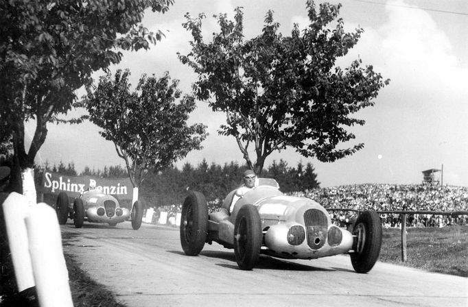 Velká cena 1937 v Brně: Manfred von Brauchitsch, Mercedes W 125