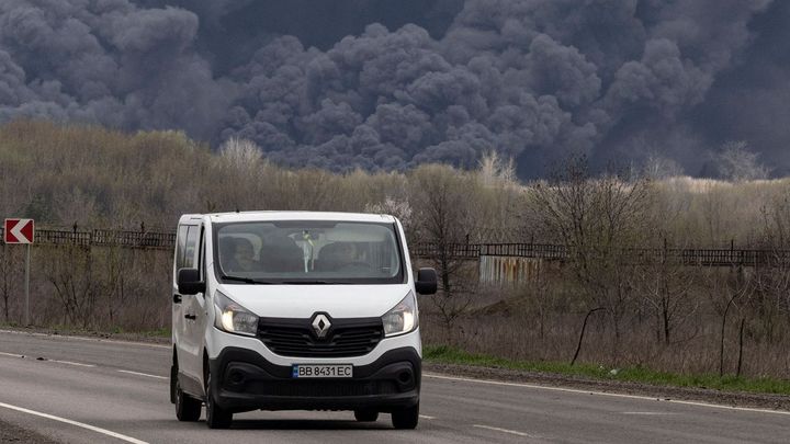 Rusové zasáhli už 40 ropných rafinerií. Je to ekocida, říká ukrajinský ministr; Zdroj foto: Reuters