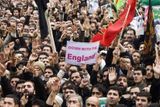 Šéf íránské policie varoval opozici , že pokud by k vládou organizované demonstraci, kterou dokonce živě vysílala tamější státní televize, připojili i nějakou svou protivládní akci, bude s nimi zacházeno velice tvrdě.