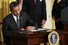 Obama mění klimatickou politiku Bushe, chce čistší auta