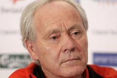 Kouč Švýcarů začínal s Brücknerem, spolu také skončí