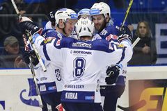 Plzeň zničila Vítkovice devíti góly, Zlín vyloupil Pardubice