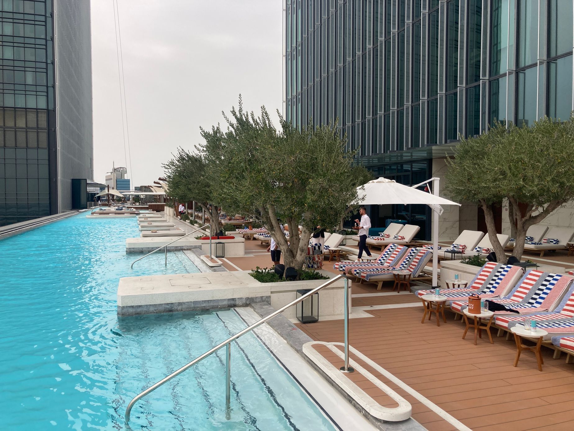 Bazén v mrakodrapech One Za’abeel