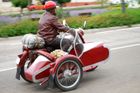 Při závodě historických motorek u Plzně zemřel člověk