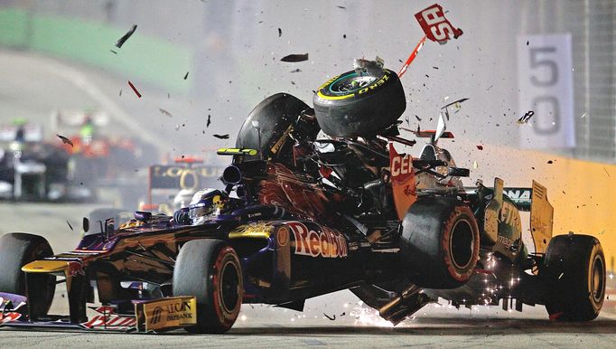 Michael Schumacher a Jean Eric Vergne, Singapur 2012