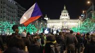 Demonstrace začala minutou ticha za oběti úterní tragédie ve Fakultní nemocnici Ostrava.