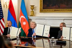 Jerevan a Baku zveřejnily dohodu o míru, Ázerbájdžán žádá změnu arménské ústavy