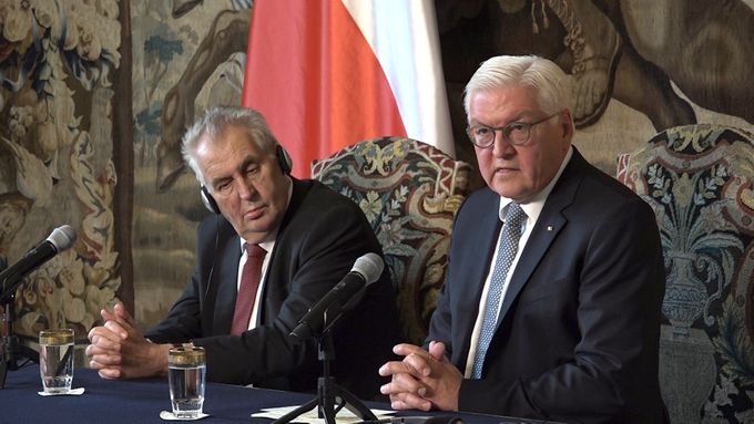 Tisková konference Miloše Zemana a Frank-Waltera Steinmeiera