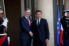 Macron přivítal Fialu v Elysejském paláci, poděkoval mu za českou podporu Ukrajině