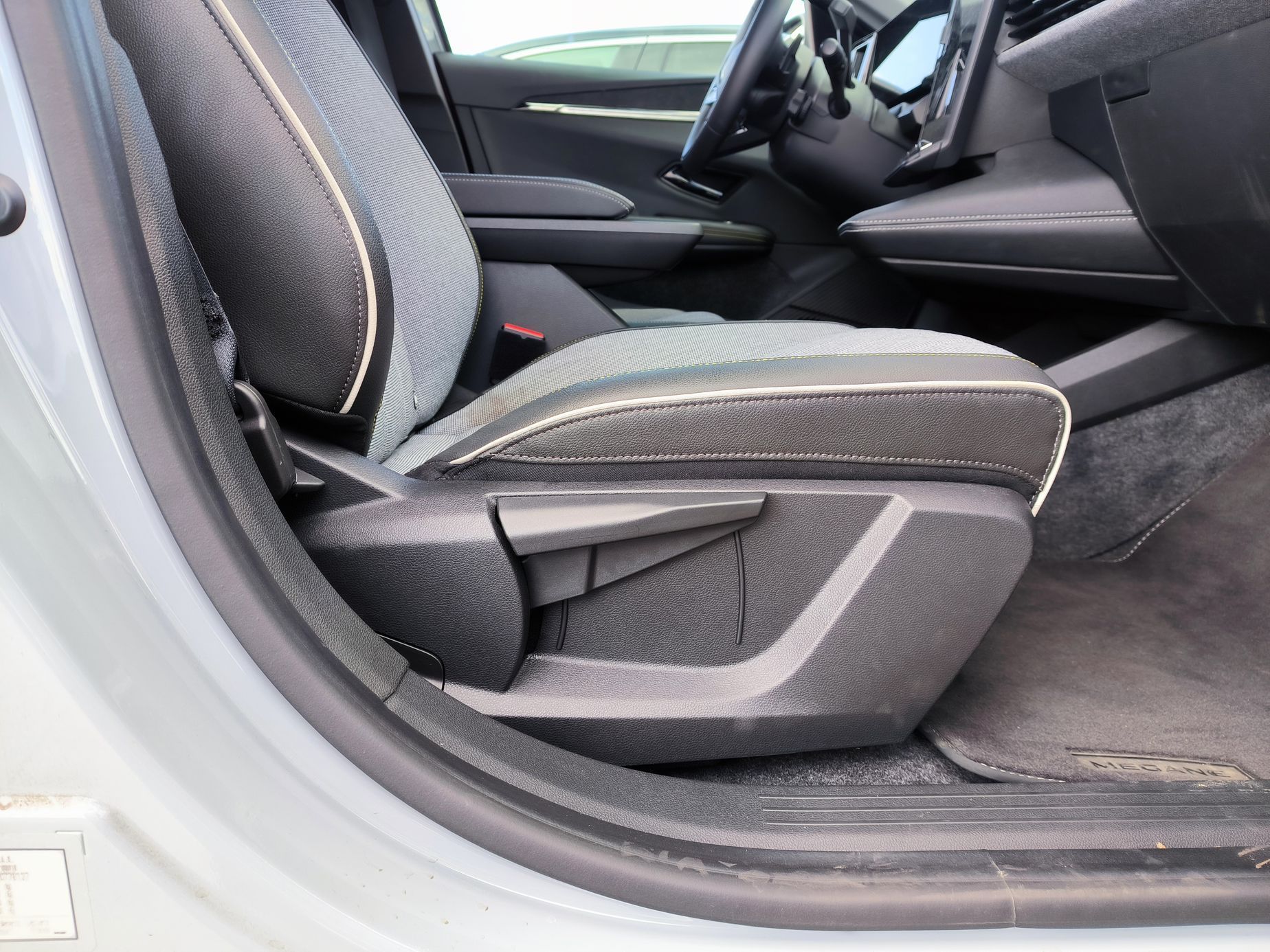 Renault Megane E-Tech 2023