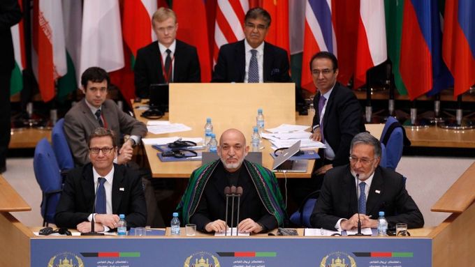 Afghánský prezident Karzáí předsedá konferenci v Bonnu