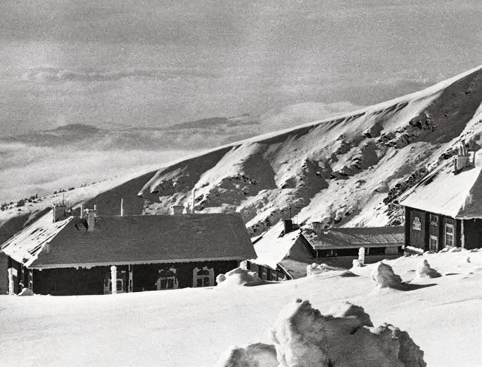 Jestřábí boudy v Krkonoších.  Nedatovaná fotografie