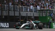 George Russell v Mercedesu v kvalifikačním sprintu na GP Brazílie F1 2022