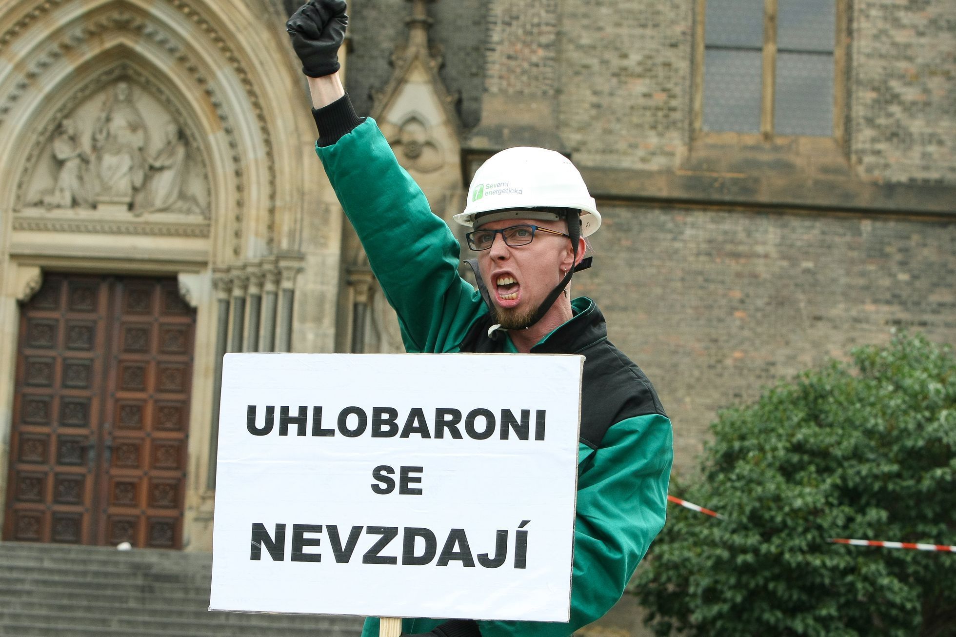 Limity jsme my - happening proti prolomení těžebních limitů - Praha