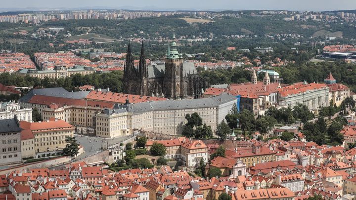 Centru Prahy hrozí zápis mezi ohrožené památky UNESCO. Komisaři kritizují nečinnost