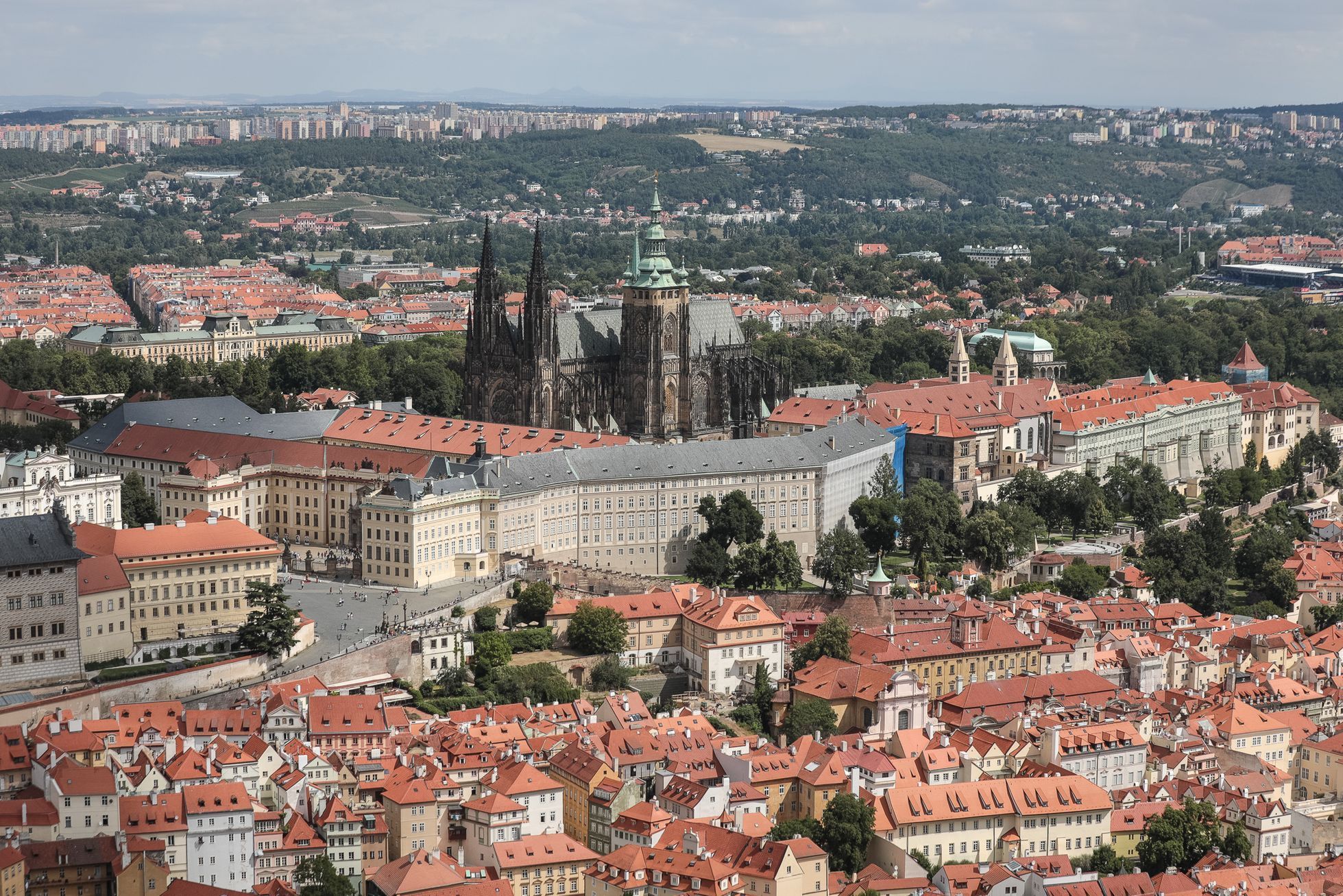 Rozhledna Petřín - osvětlení, výhled, Praha, panorama - Pražský hrad, Malá strana