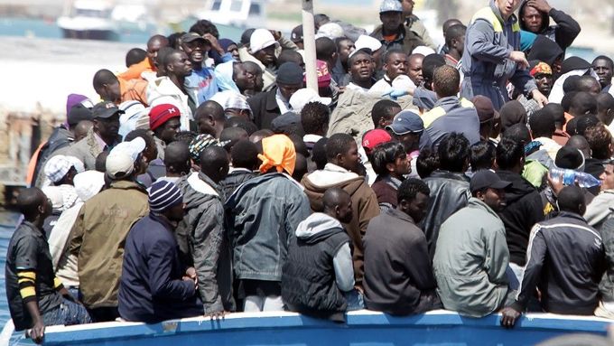 Evropa se vypořádává s přílivem migrantů u Afriky. Ilustrační foto.